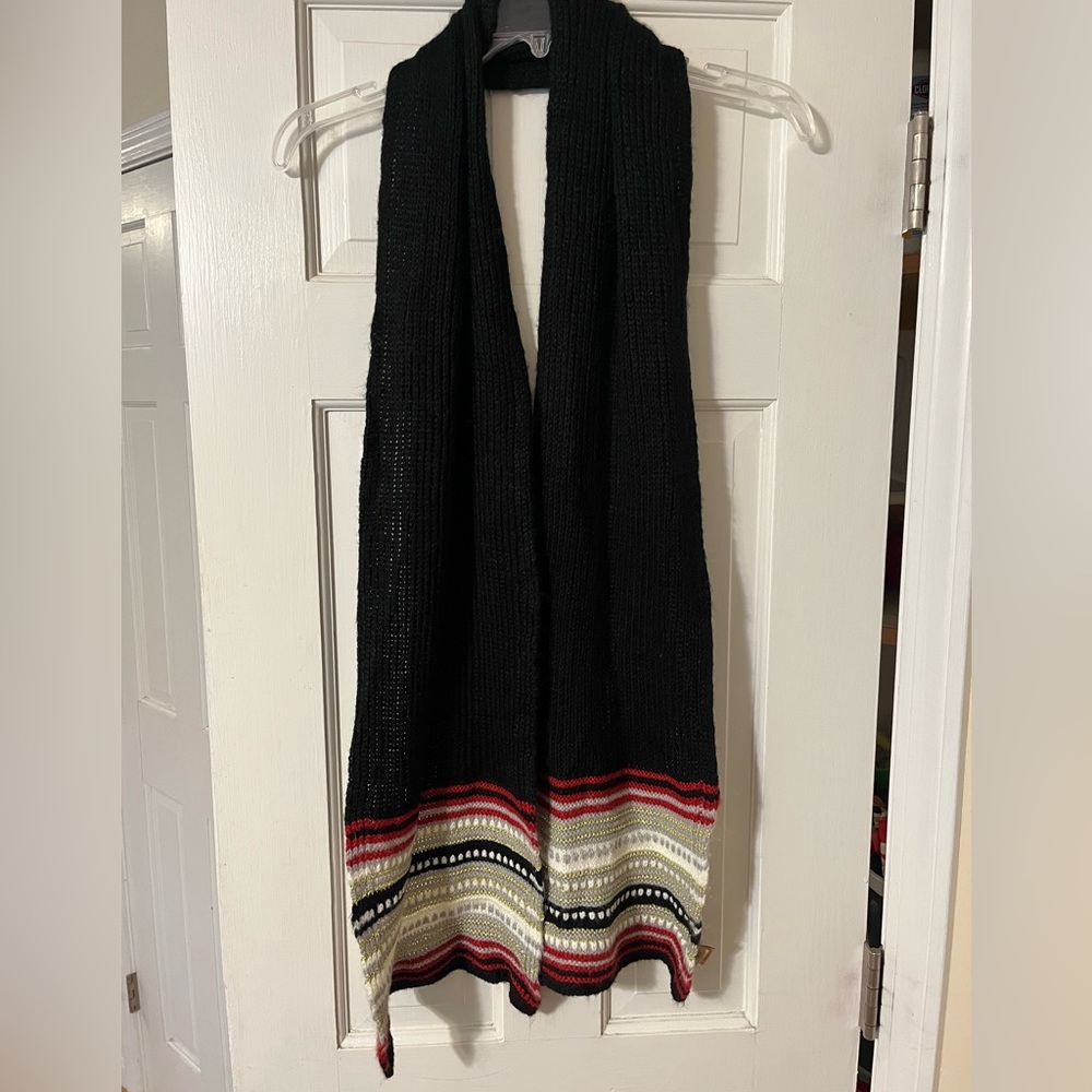 Fownes black scarf with colorful details